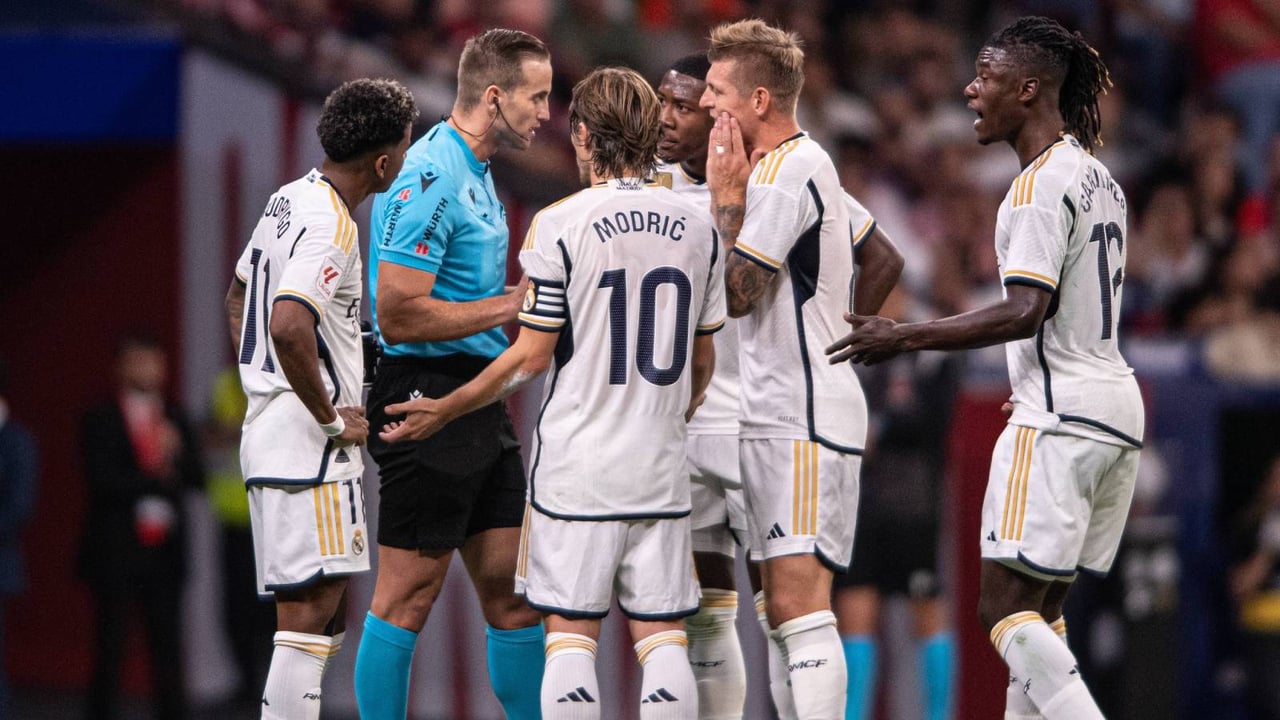 Polémica con los árbitros de la Supercopa de España: Osasuna, Atlético, Real Madrid y Barcelona