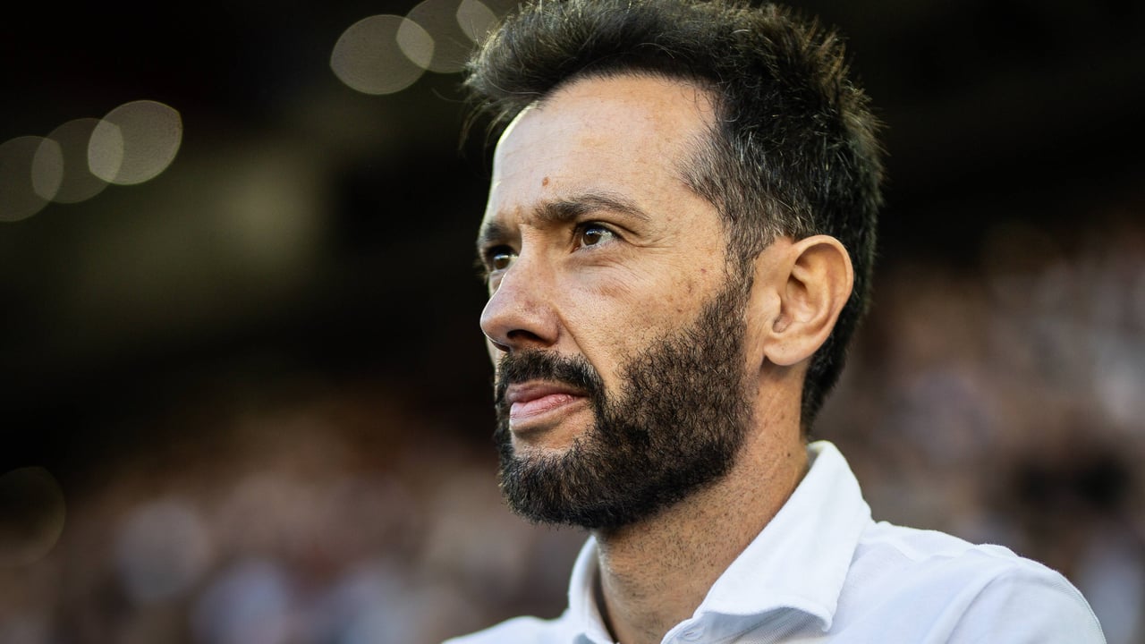 Corberán cumple un año en el Valencia: de héroe de la salvación a los fantasmas del pasado