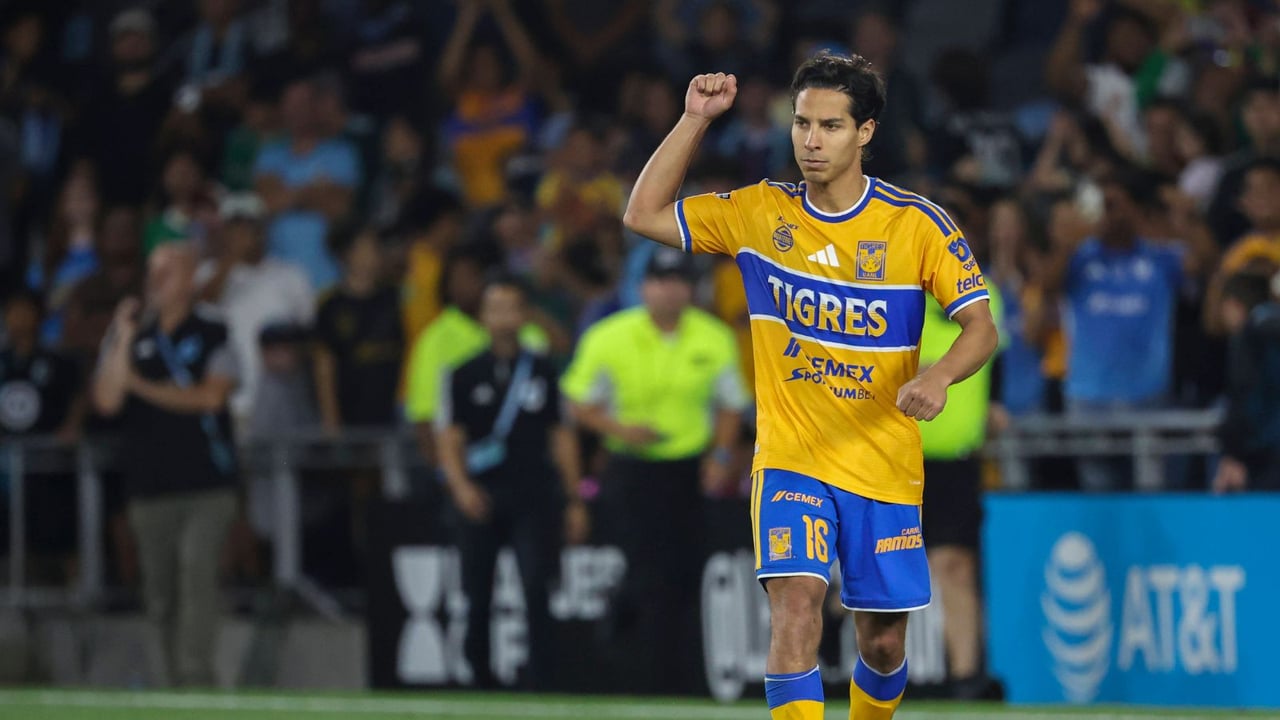 Diego Lainez, a mitad de precio