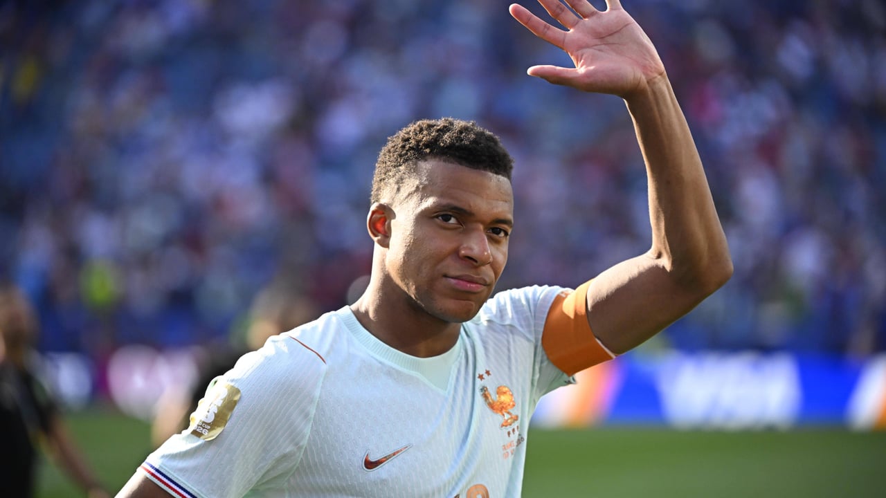 Deschamps sale en defensa de Mbappé: "Muchos piensan que es un dictador, pero no"