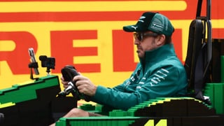 La victoria 33 de Fernando Alonso llega en Silverstone en una carrera de dibujos animados