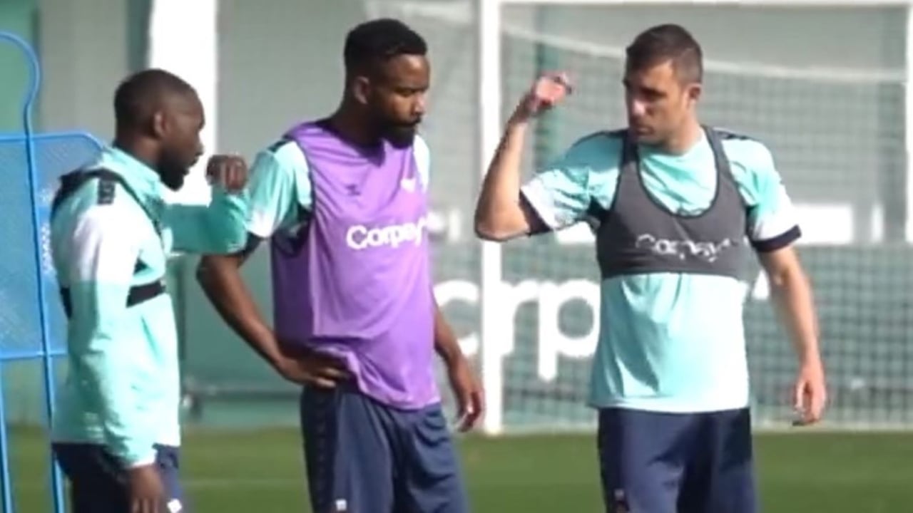 Motivos para sonreír en el entrenamiento del Betis