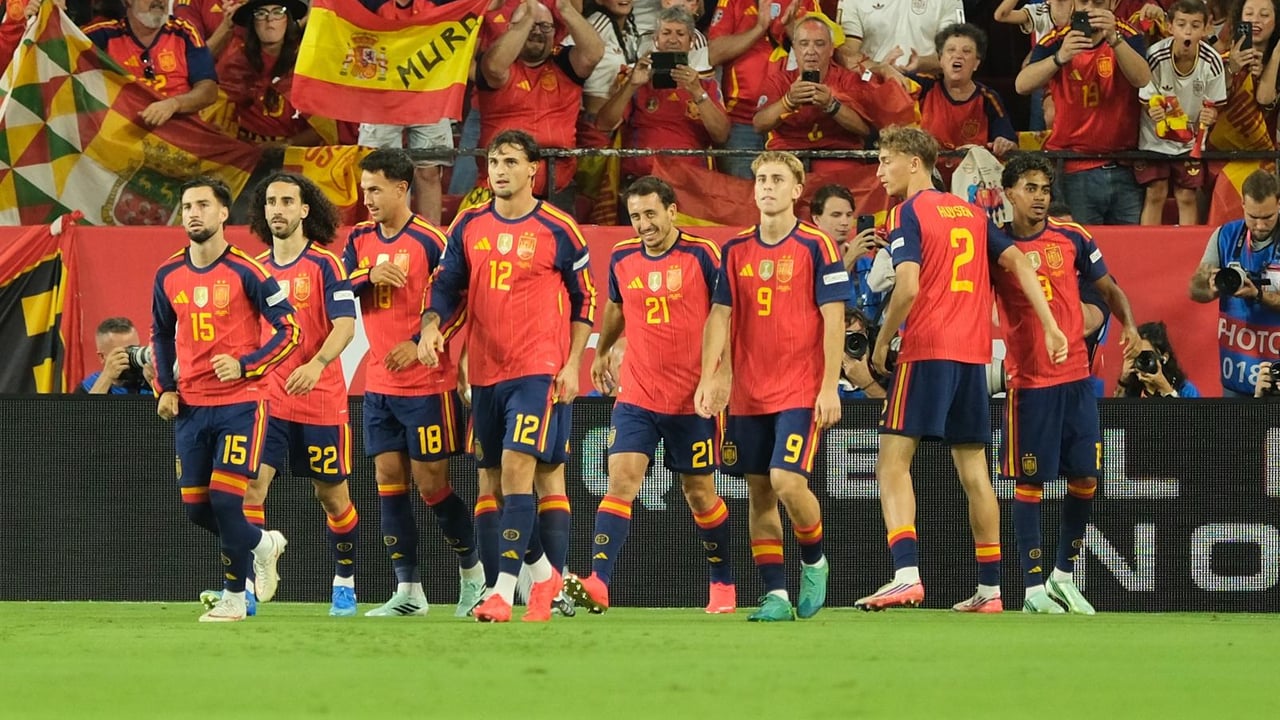 De la Fuente se rinde a Sevilla tras la goleada a Croacia: "El primer tiempo podría haber terminado cuatro o cinco a uno y el segundo más de lo mismo"