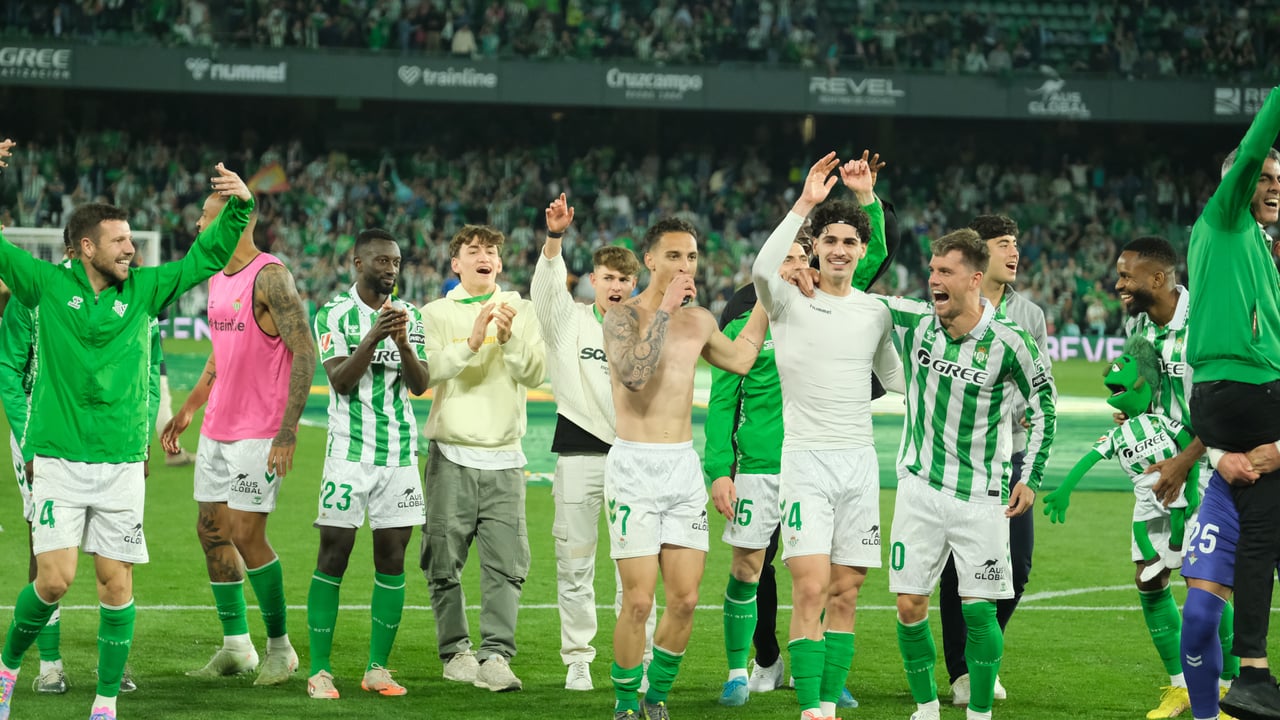 Dos renovaciones de una tacada en La Palmera