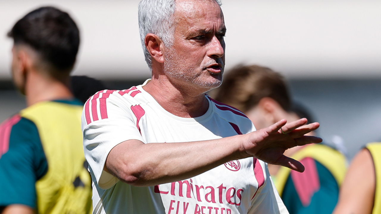 La segunda era Mourinho se pone manos a la obra con sólo ocho jugadores