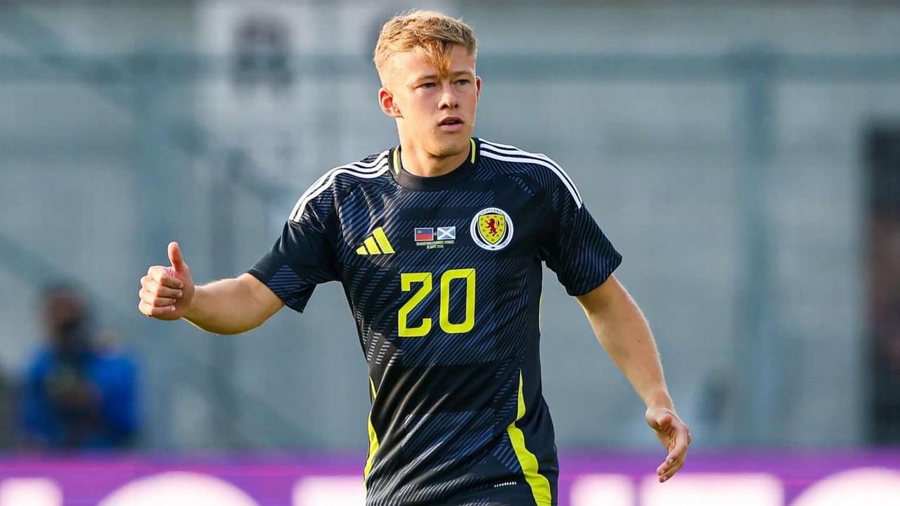 Robbie Ure podría no ser el único escocés de la plantilla nervionense: pregunta por Connor Barron