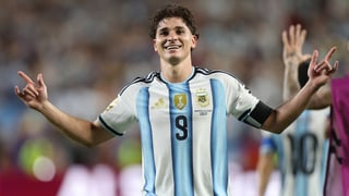  El Barça pone las cartas sobre la mesa por Julián Álvarez: oferta vigente a la espera de su recambio en el Atlético