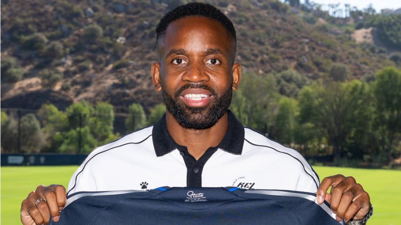 Bakambu ya tiene nuevo equipo tras salir del Betis y acapara elogios: "Aporta una calidad probada"
