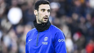 Cinco encapuchados armados asaltan la casa de Sergio Rico y agreden al futbolista y a su mujer