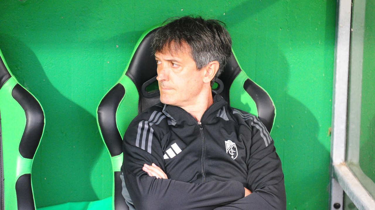 Pacheta sobre su posible salida del Granada a la que se muestra contrario: "Estamos en el camino"