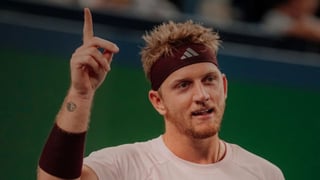 Davidovich baja de la nube a Zverev, retrasa su número uno y se mete en la final del Master 1.000 de Shanghai