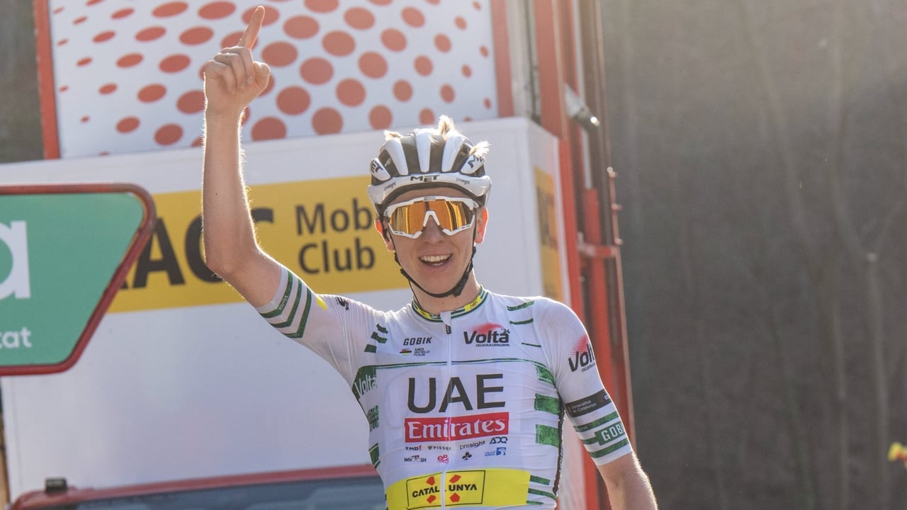 Tadej Pogacar firma el triplete, Egan Bernal vuelve y Mikel Landa resiste
