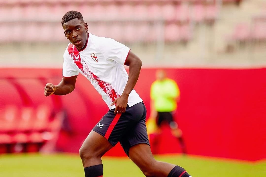 Diego Alonso quiere ver de cerca a la joya de la cantera del Sevilla