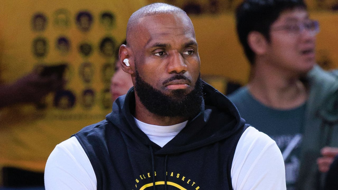 Los Warriors dan marcha atrás con LeBron James y la carrera queda reducida a tres equipos
