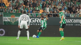 El análisis táctico del Betis - Madrid: Del 1-4-3-3 al 1-4-2-3-1 y vuelta a la anarquía por amor