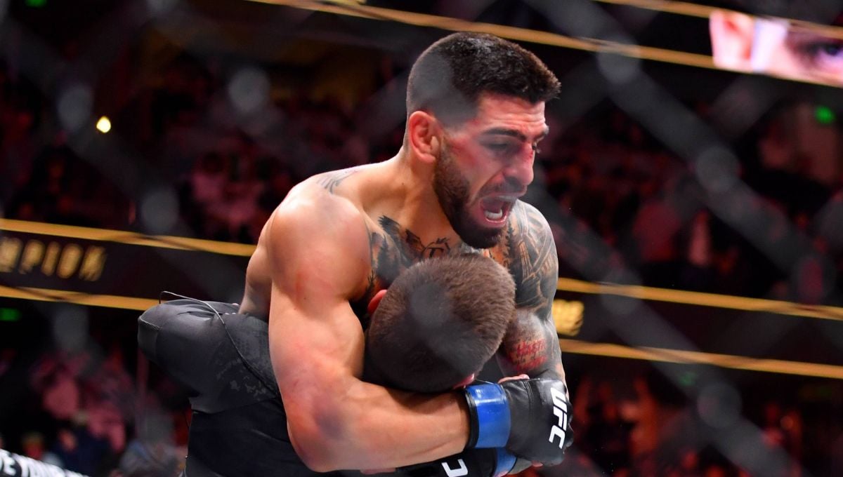 Ilia Topuria da el primer golpe