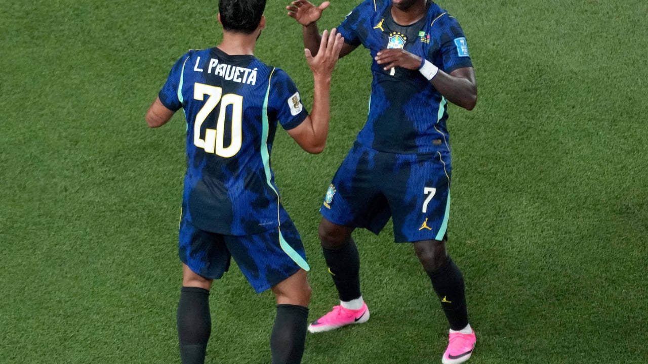 Elogios a un Vinícius “más protagonista y decisivo” con Brasil