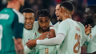 Francia golea a Irlanda del Norte con Olise en plan estrella y Países Bajos sufre ante Uzbekistán