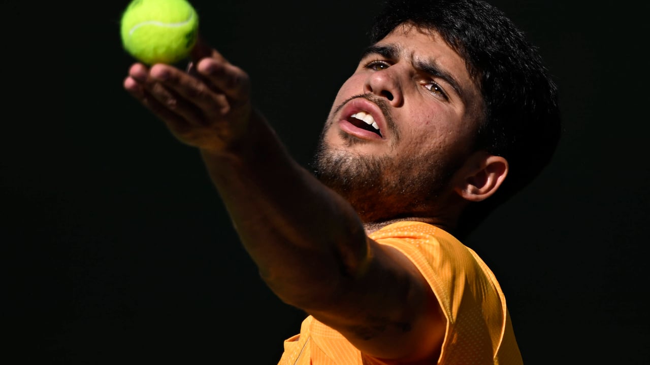 Carlos Alcaraz se agarra a Fery