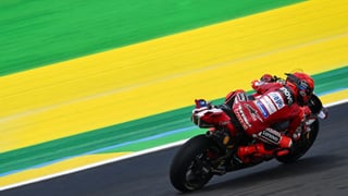 Marc Márquez arriesga y saca un tercer puesto en Brasil