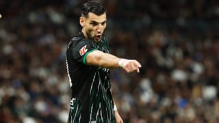 Rafa Mir, tras la victoria del Elche: "El recibimiento ha sido espectacular, quedan nueve finales y les necesitamos"