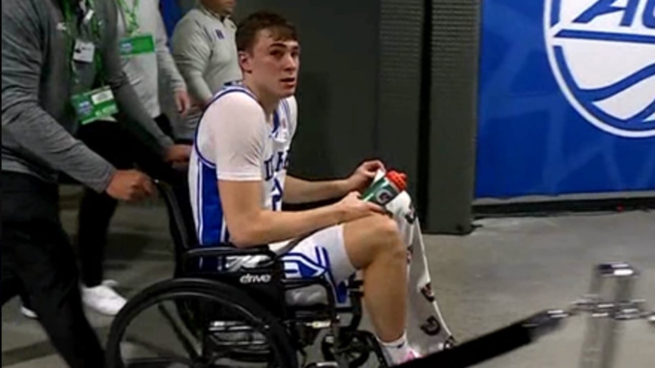 Cooper Flagg, favorito a número 1 del draft NBA, acaba en silla de ruedas