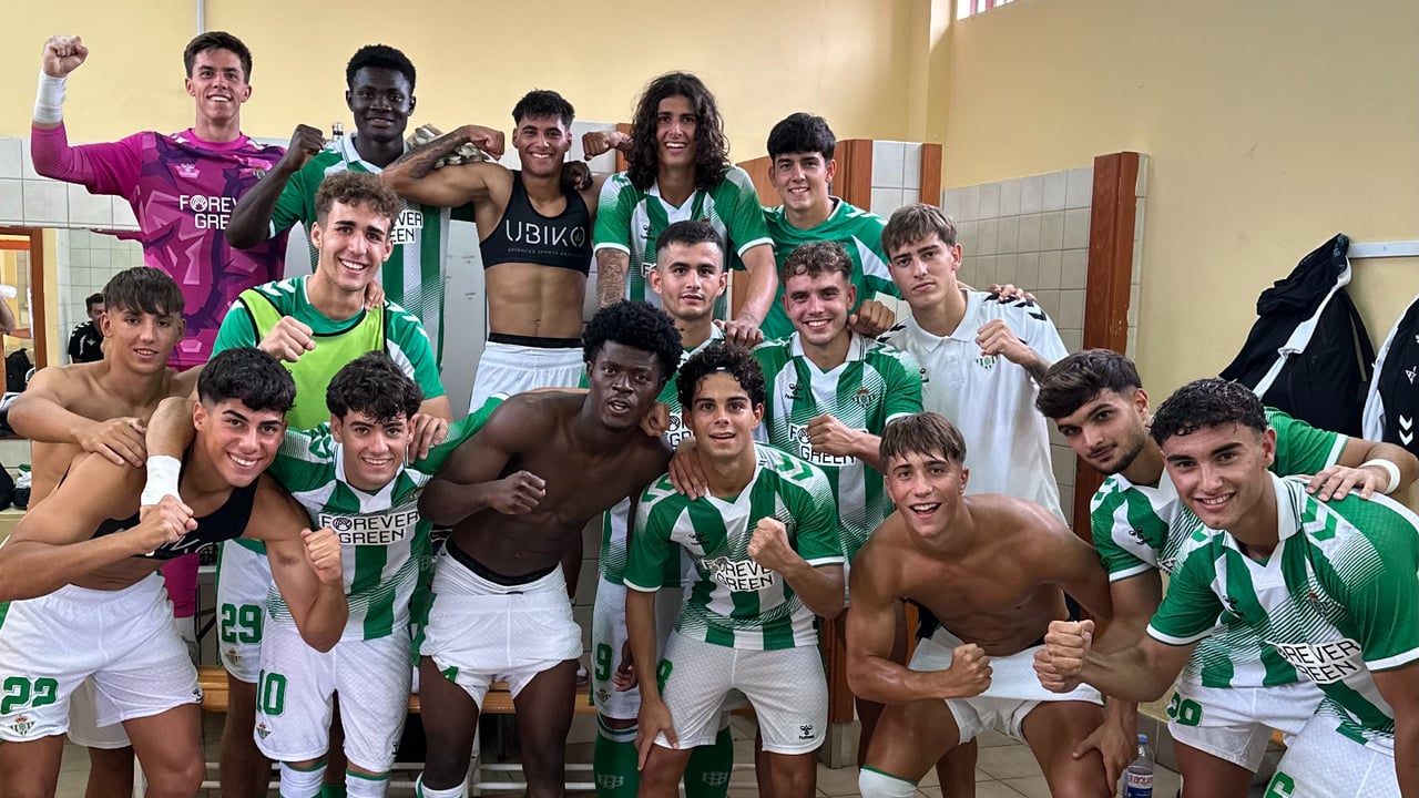 Las Palmas Atlético 0-1 Betis Deportivo: Triunfo 'engorilador' con dos rojas, un estelar Álvaro de Pablo y mucha resiliencia
