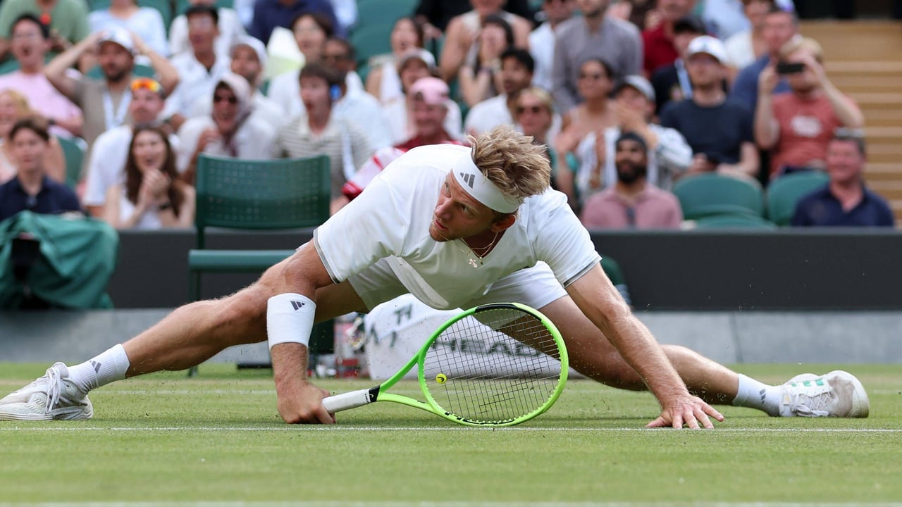 Davidovich se despide de Wimbledon por la puerta grande