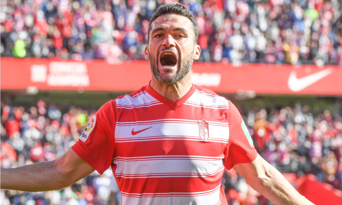 Acaba contrato con el Granada y esta es la postura de Jorge Molina sobre su futuro