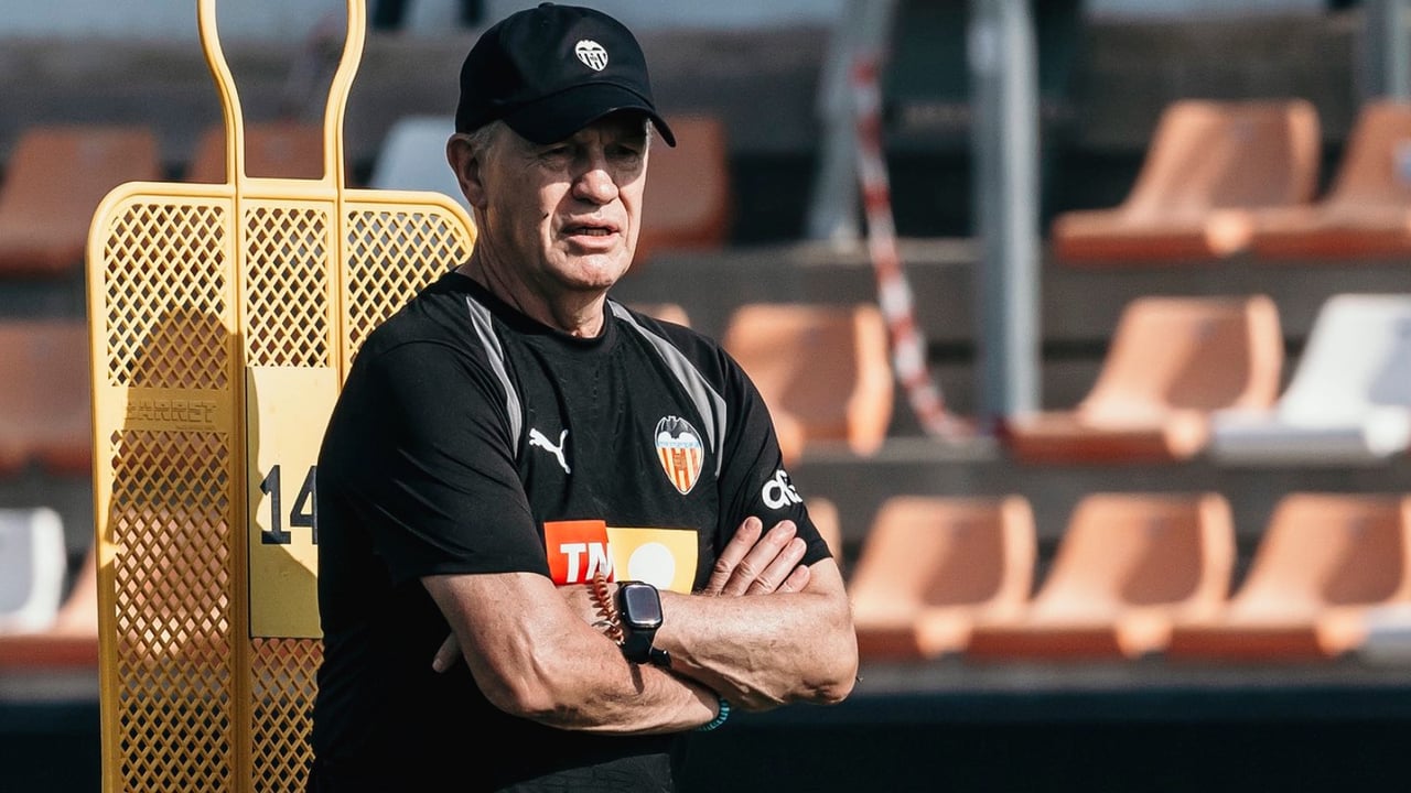 Primer problema de Javier Aguirre en Valencia
