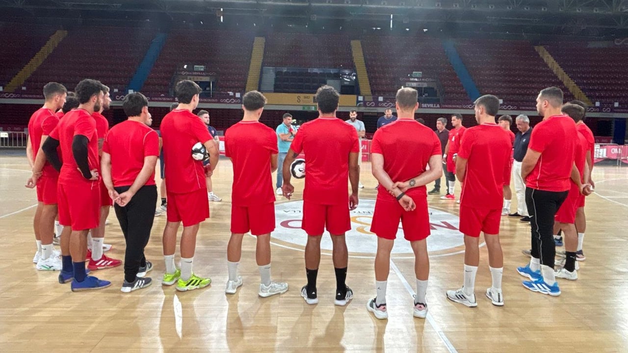 El Cajasol Sevilla BM Proin ya camina hacia su debut en la Liga Asobal