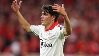 Italia aprieta por Juanlu con la irrupción de un pretendiente de prestigio que alimenta las esperanzas del Sevilla