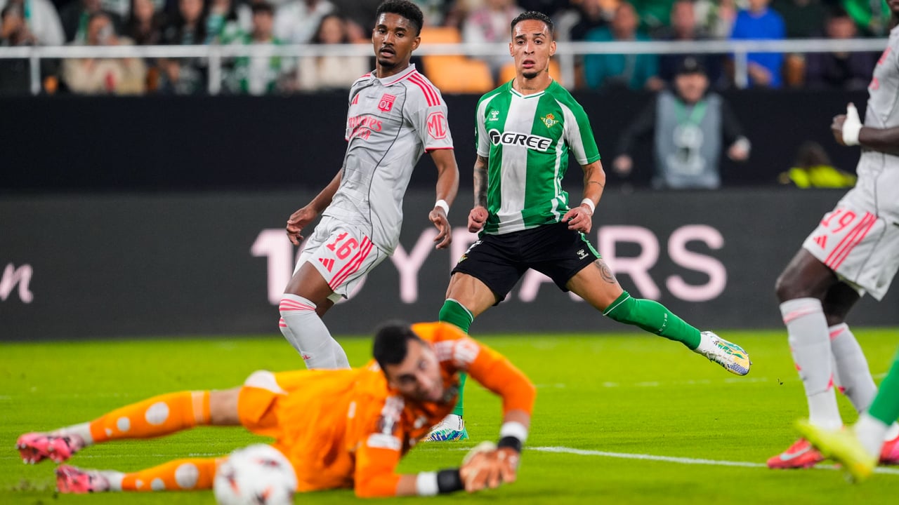 El Betis anuncia su cuarto amistoso de pretemporada, el tercero en Andalucía: reencuentro con el Olympique de Lyon
