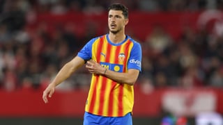 El futuro de Guido Rodríguez da un giro: oferta Champions y mudanza en Valencia