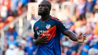 El Betis negocia el fichaje de Kévin Denkey para la delantera de Champions: "Están preparando una oferta"