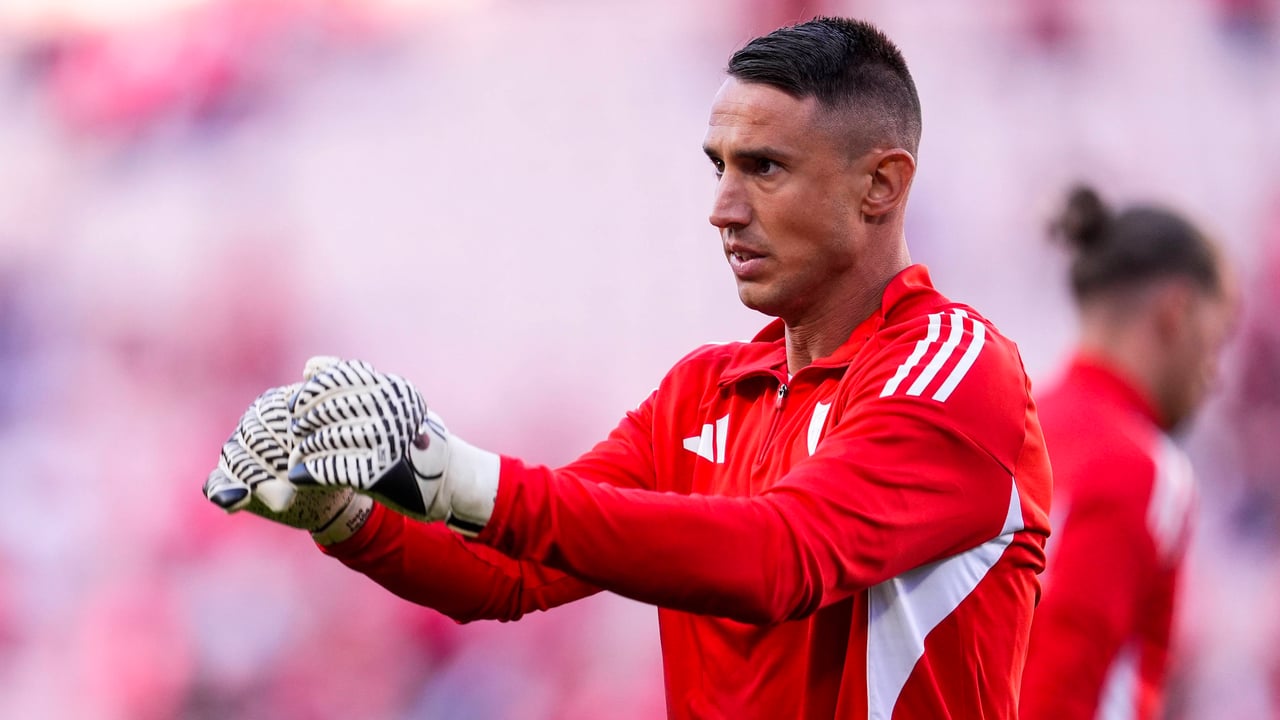 Vlachodimos dice 'no' por ahora al Panathinaikos y fija su prioridad en el mercado, con el Sevilla atento