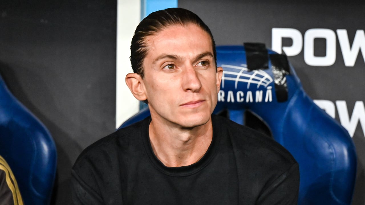 Filipe Luis, el favorito para el banquillo del Bayer Leverkusen tras el fracaso de Hjulmand