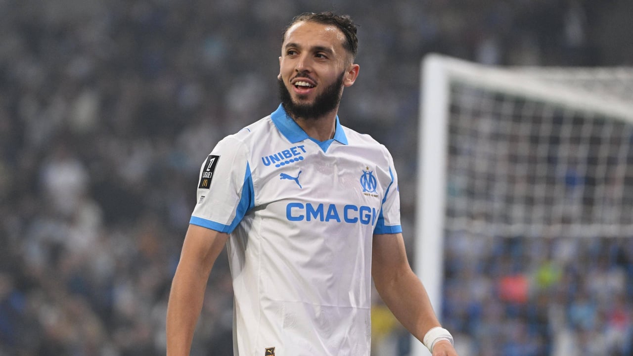 Intentos del Sevilla para cerrar la delantera con Amine Gouiri
