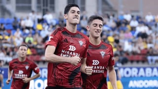 La Real Sociedad sonríe con Carlos Fernández: en sus mejores números como profesional