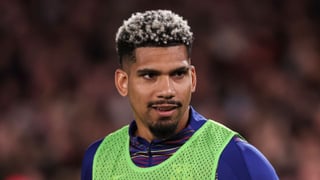 Araujo no contempla salir del Barcelona en el mercado de fichajes