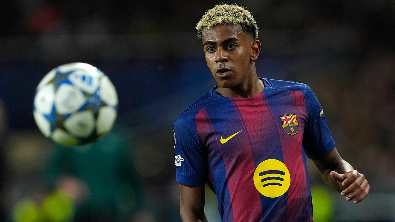 Duro palo a Lamine Yamal