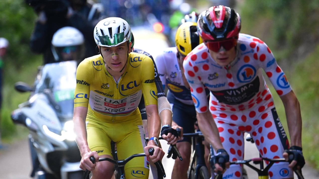 La UCI explica los controles antidopaje nocturnos a Tadej Pogacar y Jonas Vingegaard