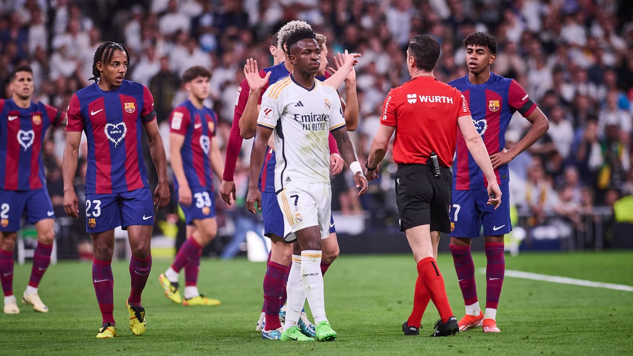 Revelan todos los audios del VAR y Soto Grado en el Clásico