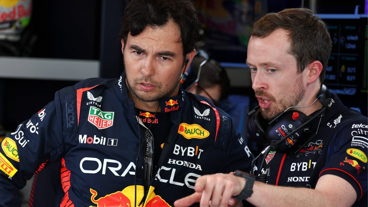 Red Bull duda y el cambio por 'Checo' Pérez vuelve a calentarse
