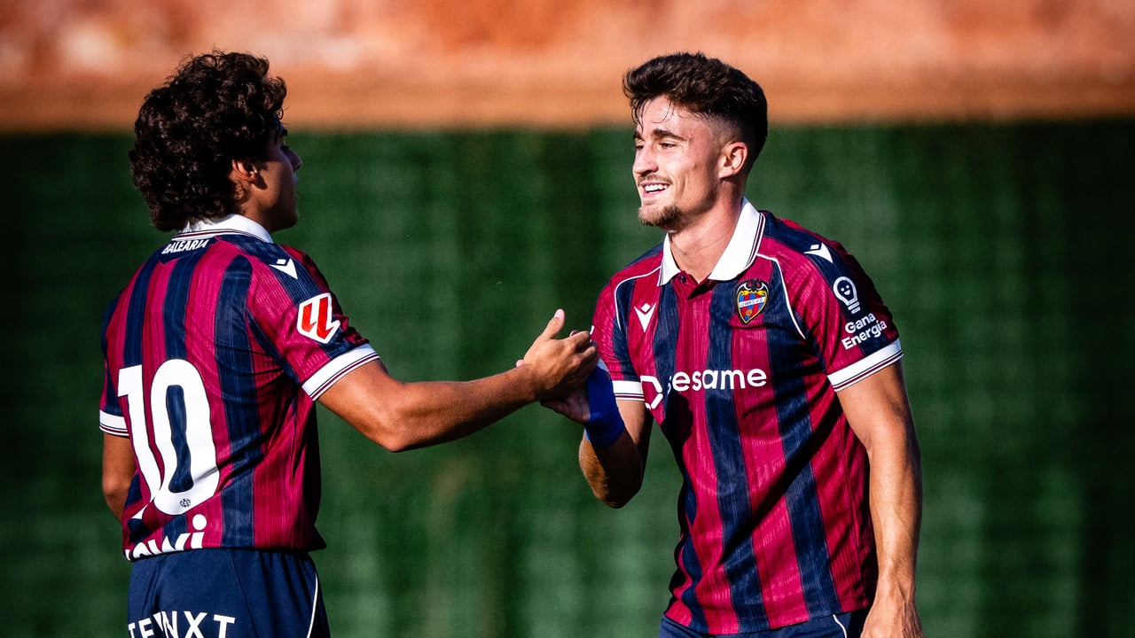Carlos Álvarez sigue dando buenas noticias al Levante en plena pretemporada