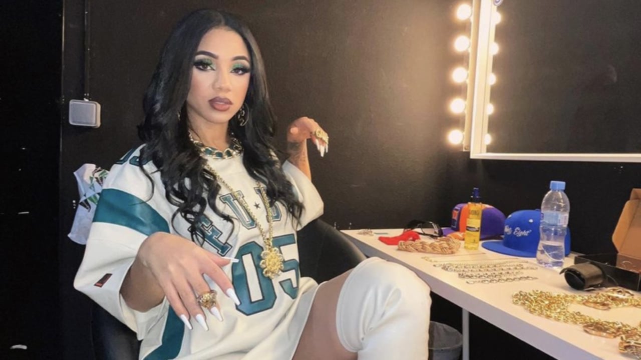 Lennis Rodríguez casi se queda desnuda por error en televisión