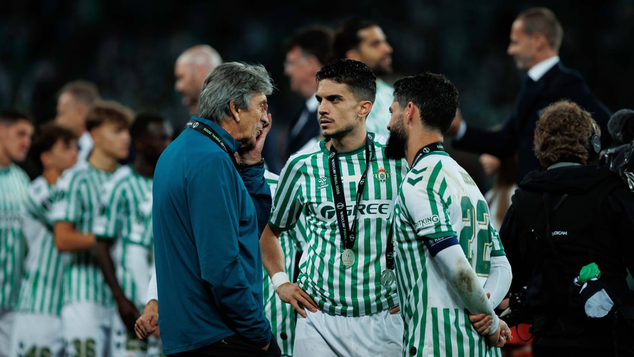Los planes de Marc Bartra, a un año de acabar su contrato con el Real Betis: "Se me pone la piel de gallina"
