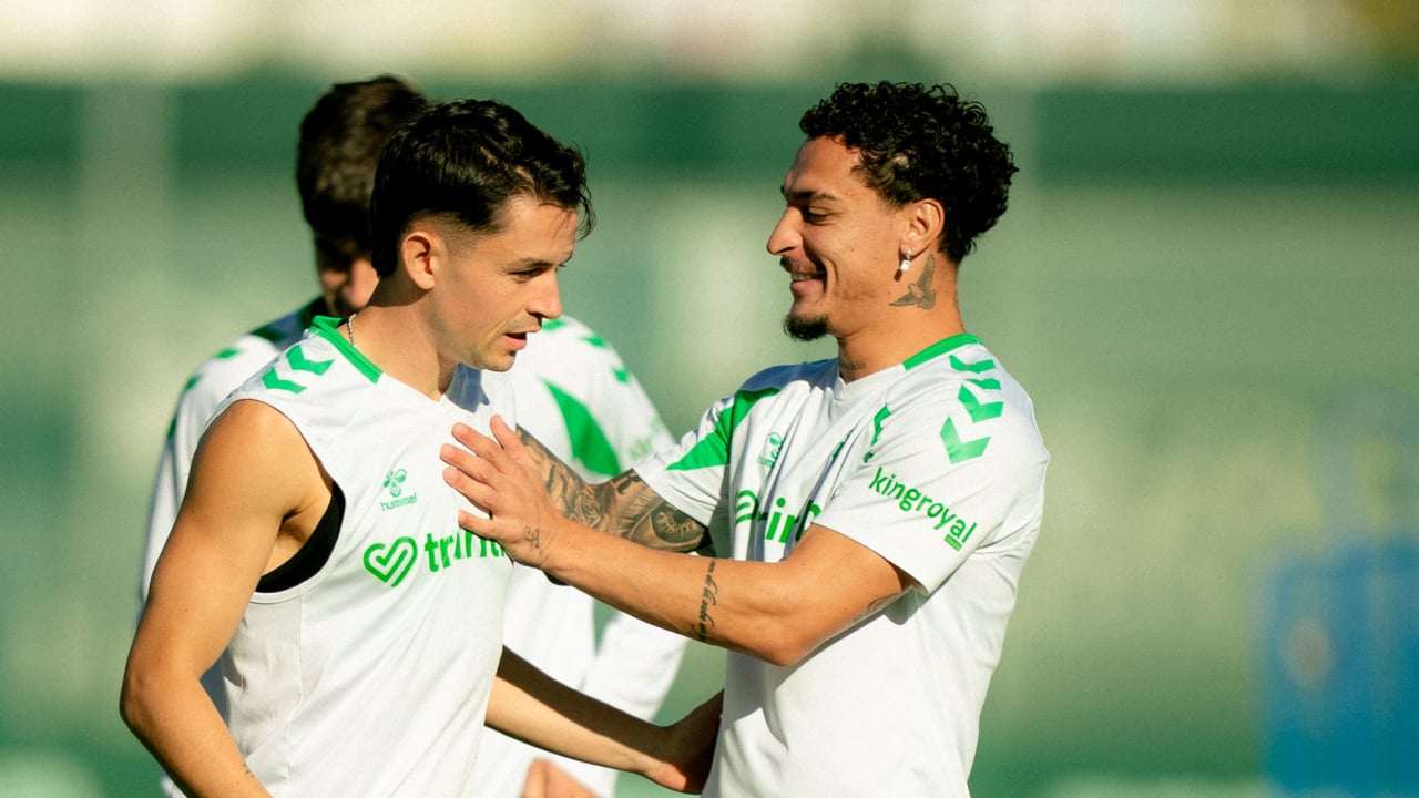 Nada frena la alegría del Betis: la lesión de Antony se queda en un susto
