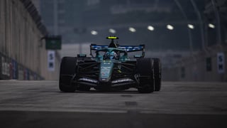 Fernando Alonso se lleva una decepción en el GP de Singapur y Verstappen da el golpe 