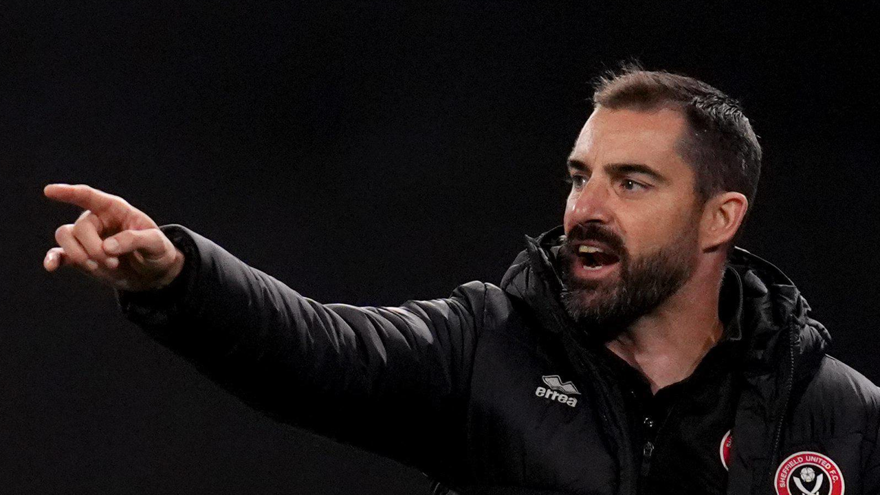 El nuevo entrenador del Real Zaragoza, en el punto de mira